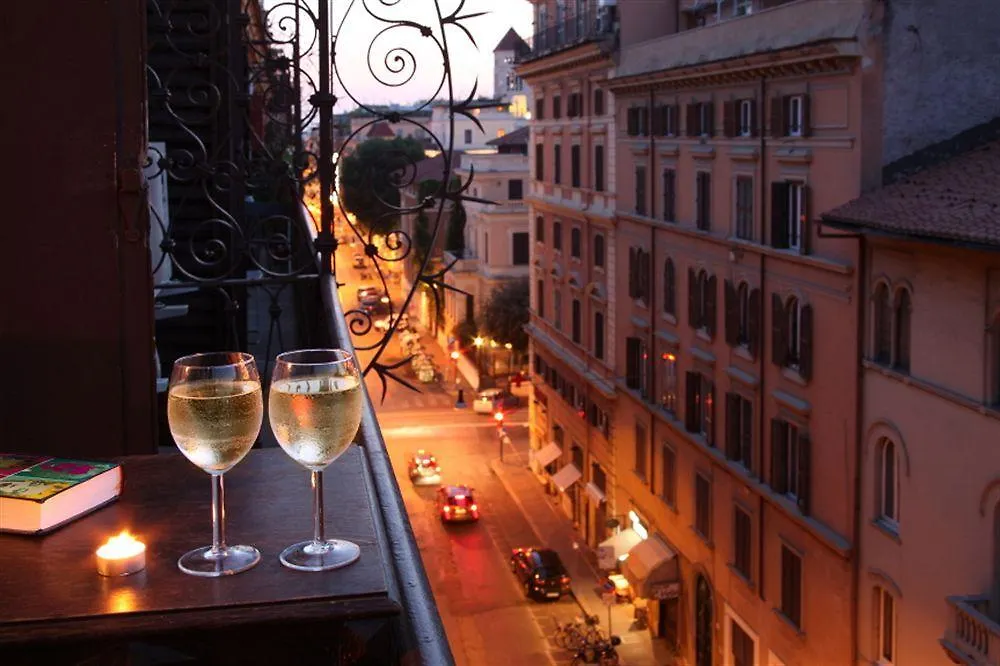 La Dolce Vita Roma Italy